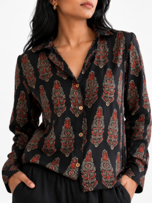 modal black shirt-closeUP